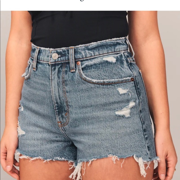 Abercrombie & Fitch Pants - Curve Love high rise shorts